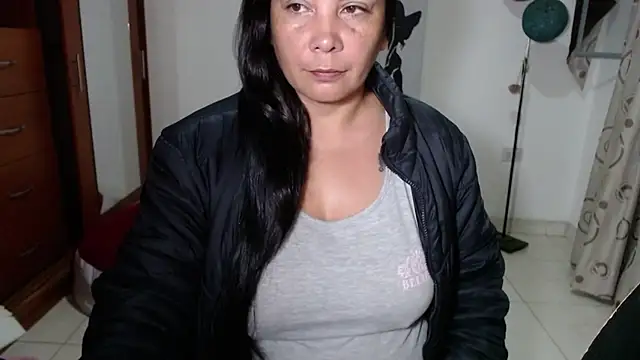 vivian-milf online show from 04.16.26