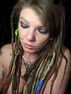 Snapshot of Horny_hippie chatting on 01.12.25 Horny hippie online show from 01.12.25