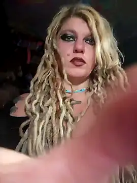 Snapshot of Horny_hippie chatting on 01.18.26 Horny hippie online show from 01.18.26