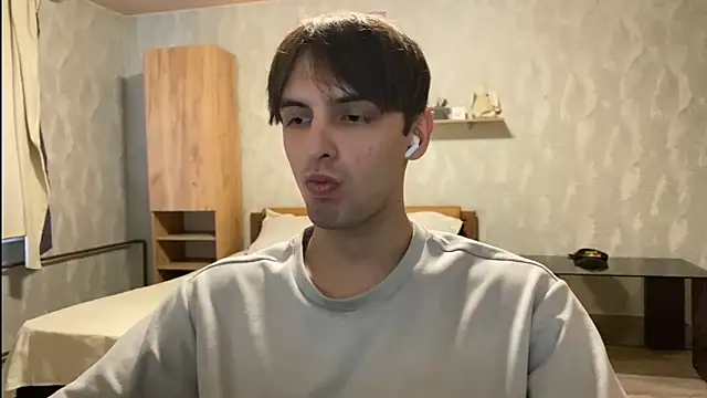 Snapshot of joshnovaq chatting on 05.16.26 joshnovaq online show from 05.16.26