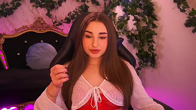 NaomiBaae online show from 12.04.25