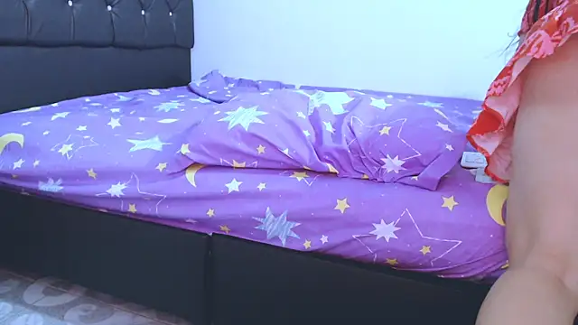 Snapshot of NoaLeon21 chatting on 12.17.25 NoaLeon21 online show from 12.17.25