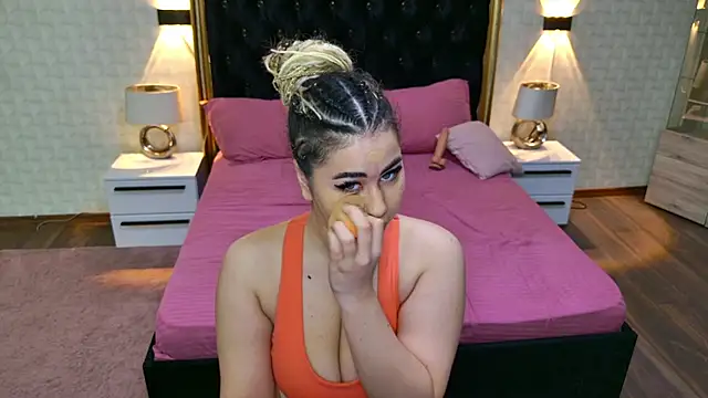 MegaBoobsDeee online show from 12.04.25