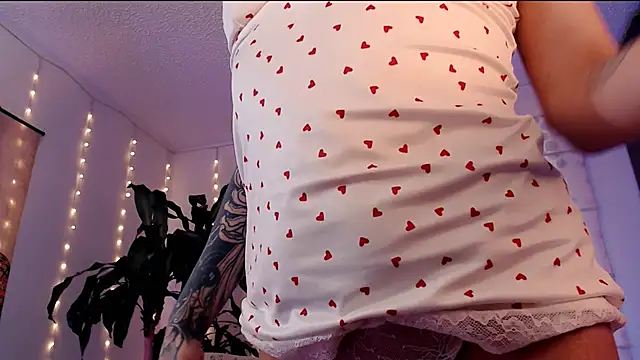 Snapshot of justmartina_ chatting on 02.23.26 justmartina online show from 02.23.26