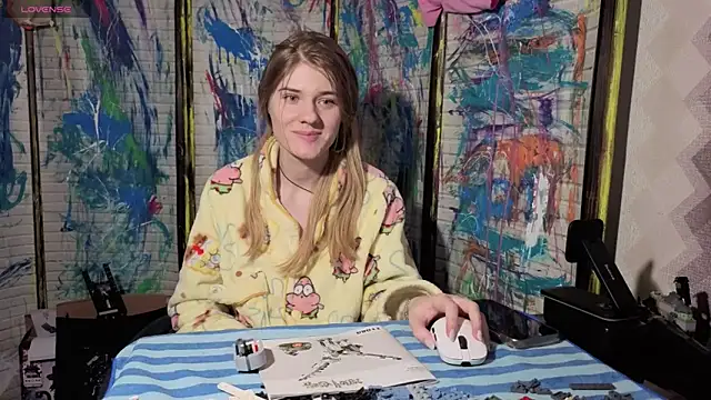 Adell Love online show from 06.04.26