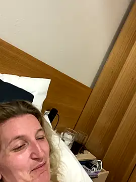 Snapshot of Skyme2713 chatting on 12.03.25 Skyme2713 online show from 12.03.25