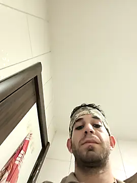 Snapshot of hazarcannn chatting on 02.14.26 hazarcannn online show from 02.14.26