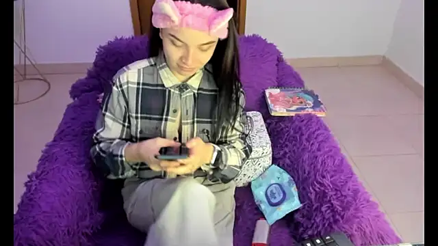 Honney 19 online show from 01.06.26