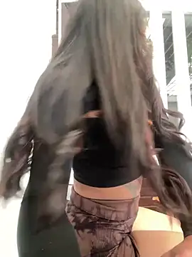  Victoria foxx online show from 12.15.25