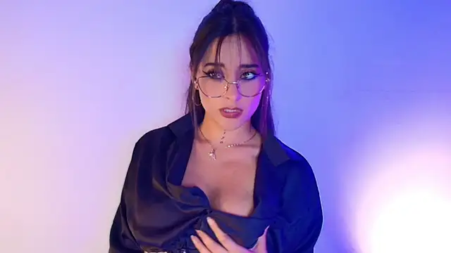  Victoria foxx online show from 12.22.25