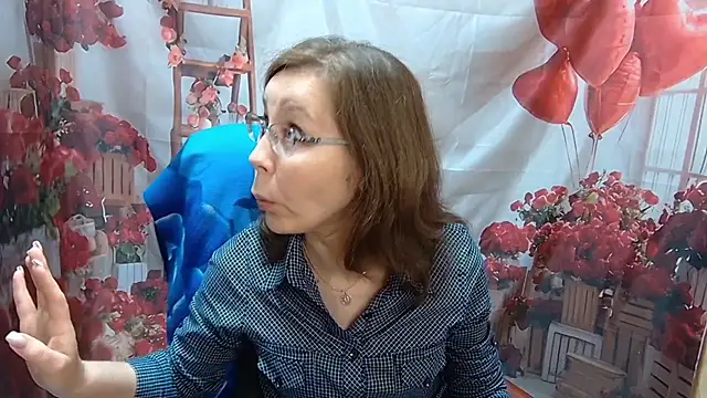 Snapshot of DaisyEdit chatting on 05.30.26 DaisyEdit online show from 05.30.26