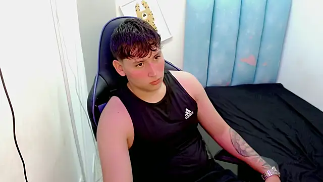 Snapshot of d_moneyy_ chatting on 11.27.25 d moneyy online show from 11.27.25