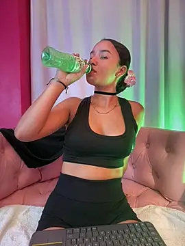 ZoeyFierce online show from 02.02.26