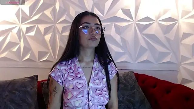 Snapshot of idk_24_ chatting on 12.05.25 idk 24 online show from 12.05.25