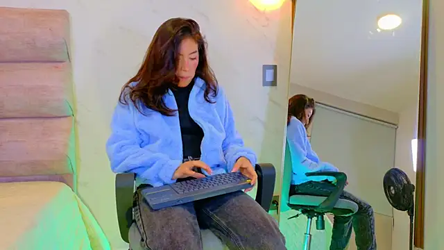 Mia Cullen online show from 01.08.26