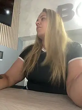 LoreinnFox online show from 03.29.26