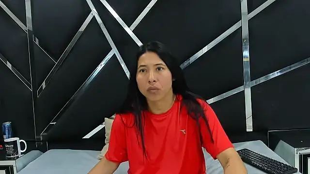 Snapshot of Alyssa_Noah chatting on 01.11.26 Alyssa Noah online show from 01.11.26