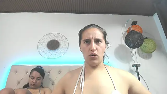 Snapshot of sharon_and_sharit chatting on 12.19.25 sharon and sharit online show from 12.19.25