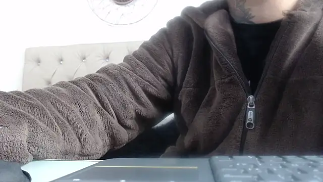 Snapshot of sharon_and_sharit chatting on 01.07.26 sharon and sharit online show from 01.07.26