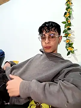 2 milo verus 4 online show from 01.10.26