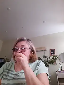 Snapshot of rekelme chatting on 02.22.25 rekelme online show from 02.22.25