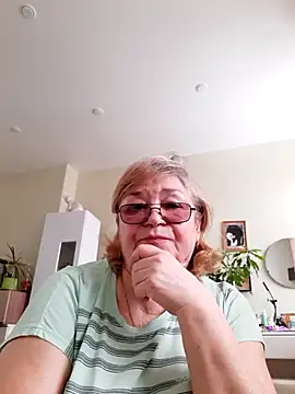 Snapshot of rekelme chatting on 02.25.25 rekelme online show from 02.25.25