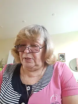 Snapshot of rekelme chatting on 03.19.25 rekelme online show from 03.19.25