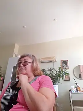 Snapshot of rekelme chatting on 03.19.25 rekelme online show from 03.19.25