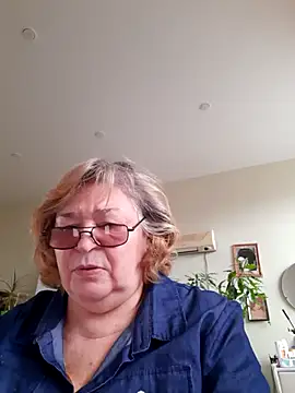 Snapshot of rekelme chatting on 03.21.25 rekelme online show from 03.21.25