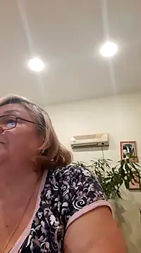 Snapshot of rekelme chatting on 03.22.25 rekelme online show from 03.22.25