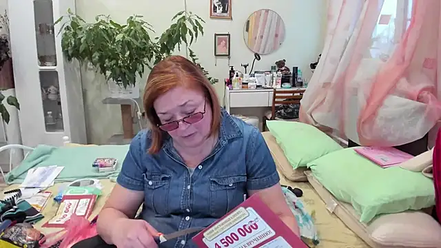 Snapshot of rekelme chatting on 10.24.25 rekelme online show from 10.24.25