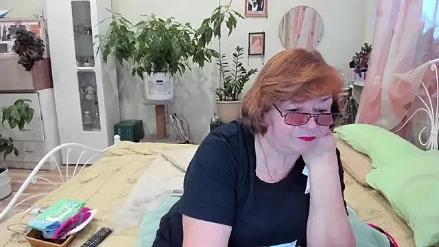 Snapshot of rekelme chatting on 11.13.25 rekelme online show from 11.13.25