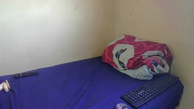 Snapshot of SexyZuluBarbie chatting on 12.15.25 SexyZuluBarbie online show from 12.15.25