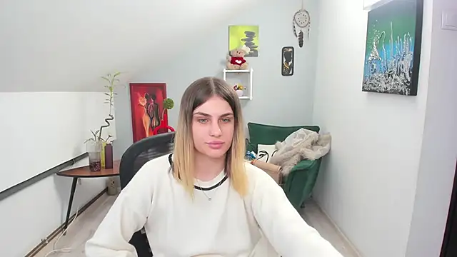 SarahOwenn online show from 11.28.25