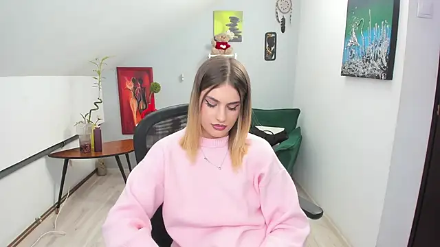 SarahOwenn online show from 12.02.25