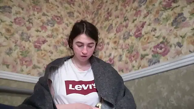 Aphr0ditee online show from 04.11.26