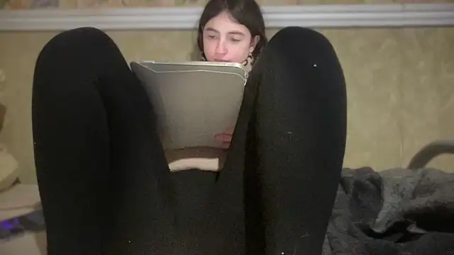 Aphr0ditee online show from 04.14.26