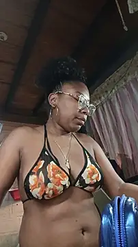 Snapshot of ChanneldelaCroix chatting on 03.02.26 ChanneldelaCroix online show from 03.02.26