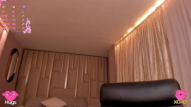 LisaFlowers  online show from 02.23.26