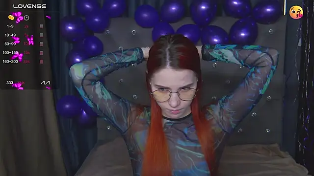 Emily Kente online show from 12.04.25