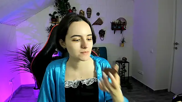 KateWillows online show from 02.21.26