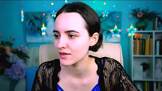 KateWillows online show from 02.22.26