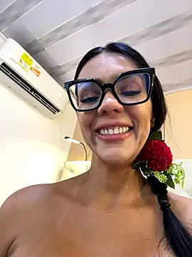 SofhiaTaylor online show from 01.12.26