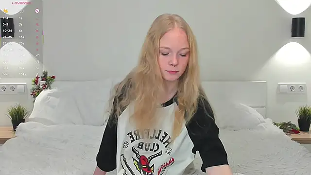 GhisllaineWestler online show from 12.16.25