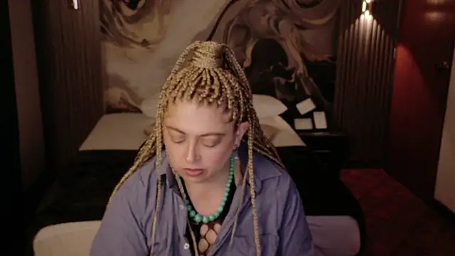 MilfArlet online show from 03.18.26