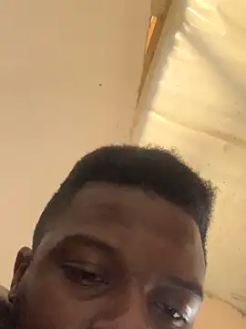 Snapshot of alianttey_ chatting on 02.17.26 alianttey online show from 02.17.26