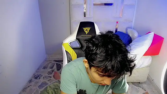 Green XoX online show from 01.13.26