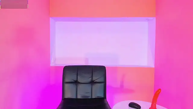 Snapshot of PrettyAngel__ chatting on 01.19.26 PrettyAngel online show from 01.19.26