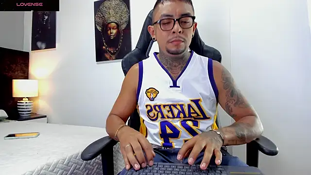 BASTIAN NICOLAS  online show from 01.08.26