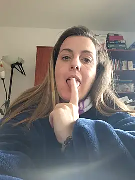 Snapshot of Sareyxon chatting on 11.29.25 Sareyxon online show from 11.29.25